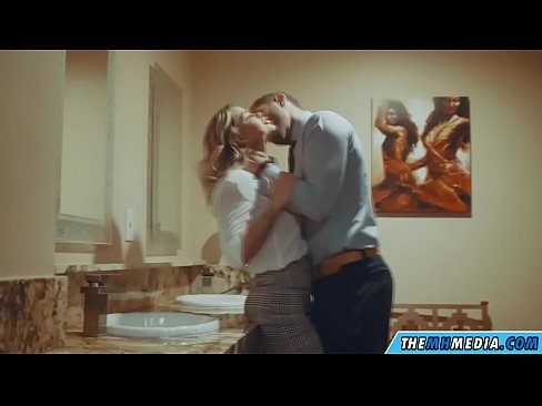 ❤️ Rehefa mamitaka anao ao amin'ny trano fidiovana ho an'ny besinimaro ny blonde be busty Vaovao amin'ny mg.klassikaprint.ru ❌